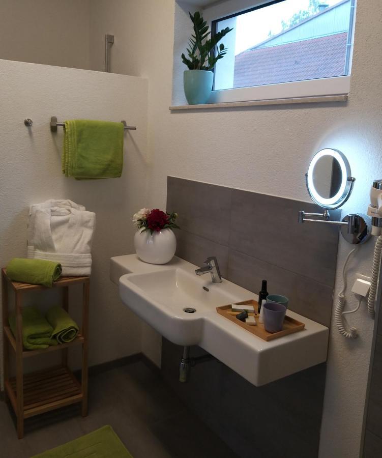 Doms Gaestehaus Frauenkirchen Ngoại thất bức ảnh