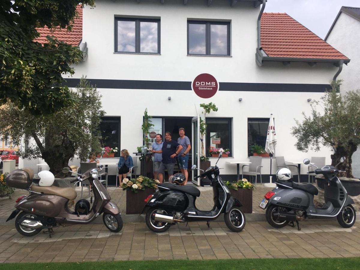 Doms Gaestehaus Frauenkirchen Ngoại thất bức ảnh