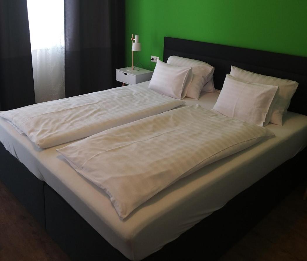 Doms Gaestehaus Frauenkirchen Ngoại thất bức ảnh