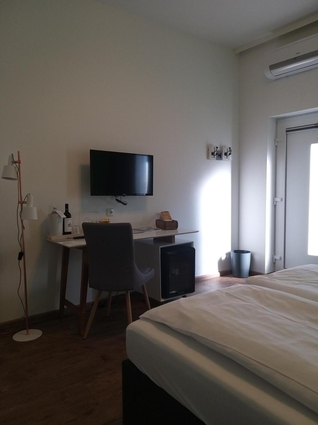 Doms Gaestehaus Frauenkirchen Ngoại thất bức ảnh